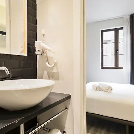 Acta Bcn 40 Hotel Barcelona
