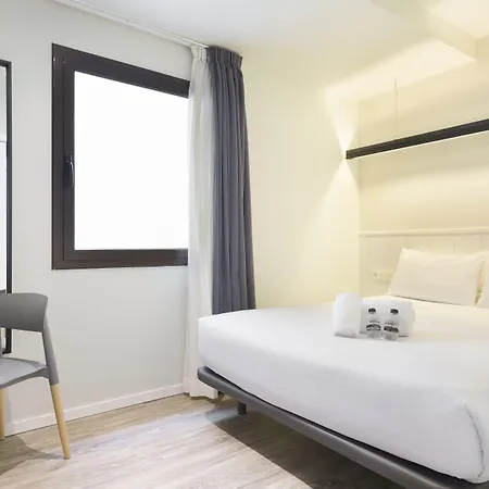 Acta Bcn 40 Hotel 2*